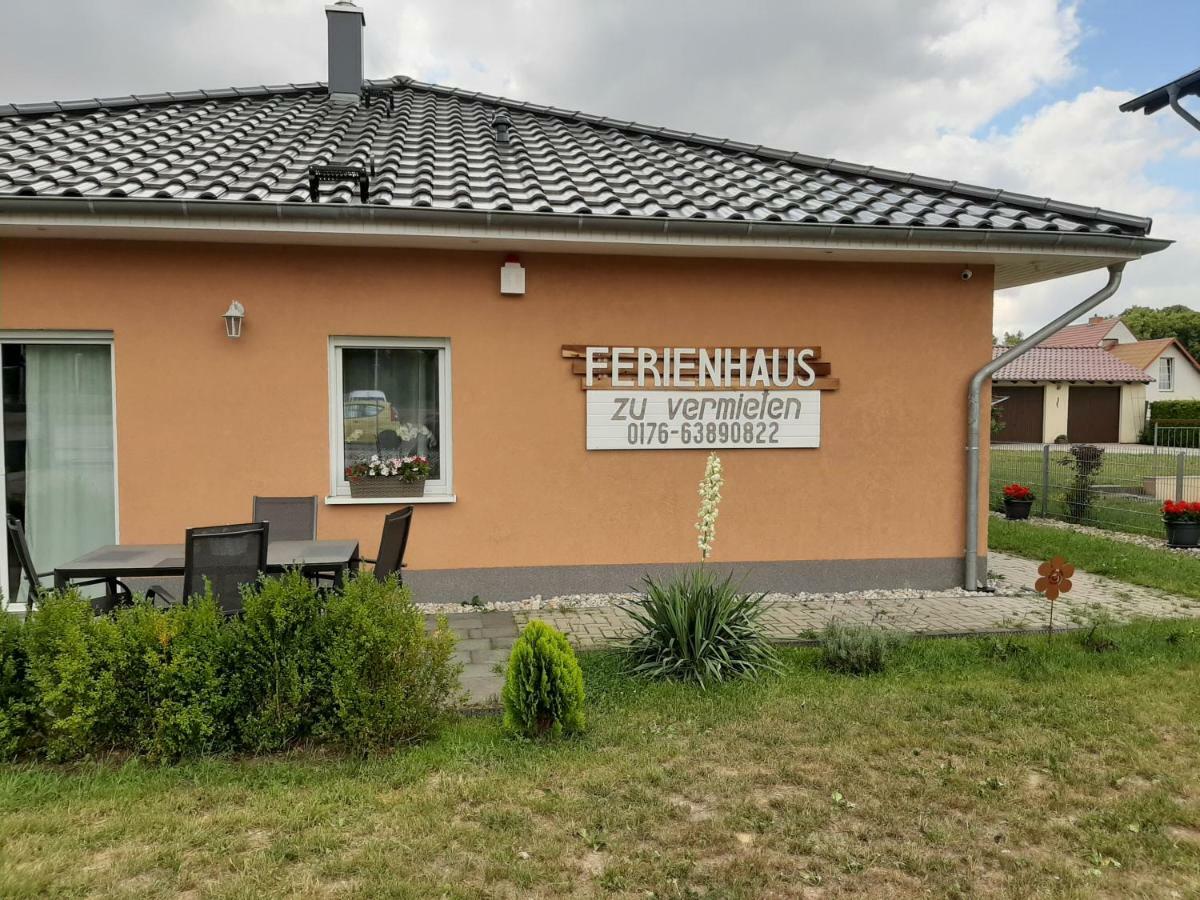 Am Bahnhof Werneuchen Exterior foto